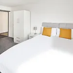 Host & - Clarendon *