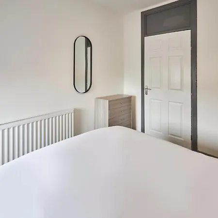 Apartment Host & - Clarendon